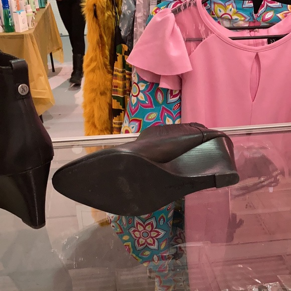 Sam Edelman - Picture 3 of 6